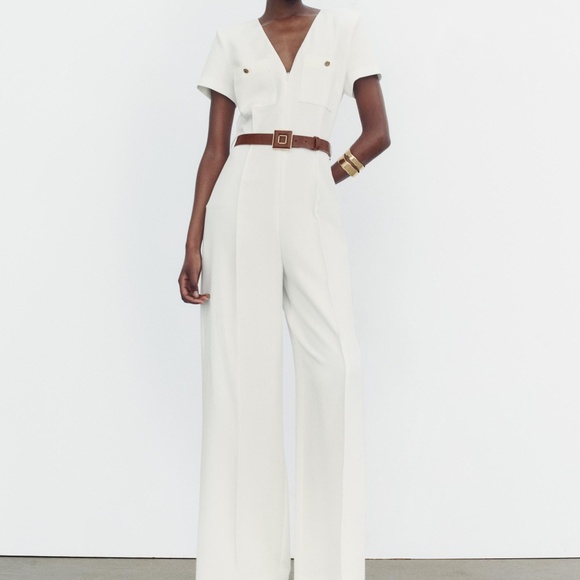 White jumpsuit - Picture 1 of 1